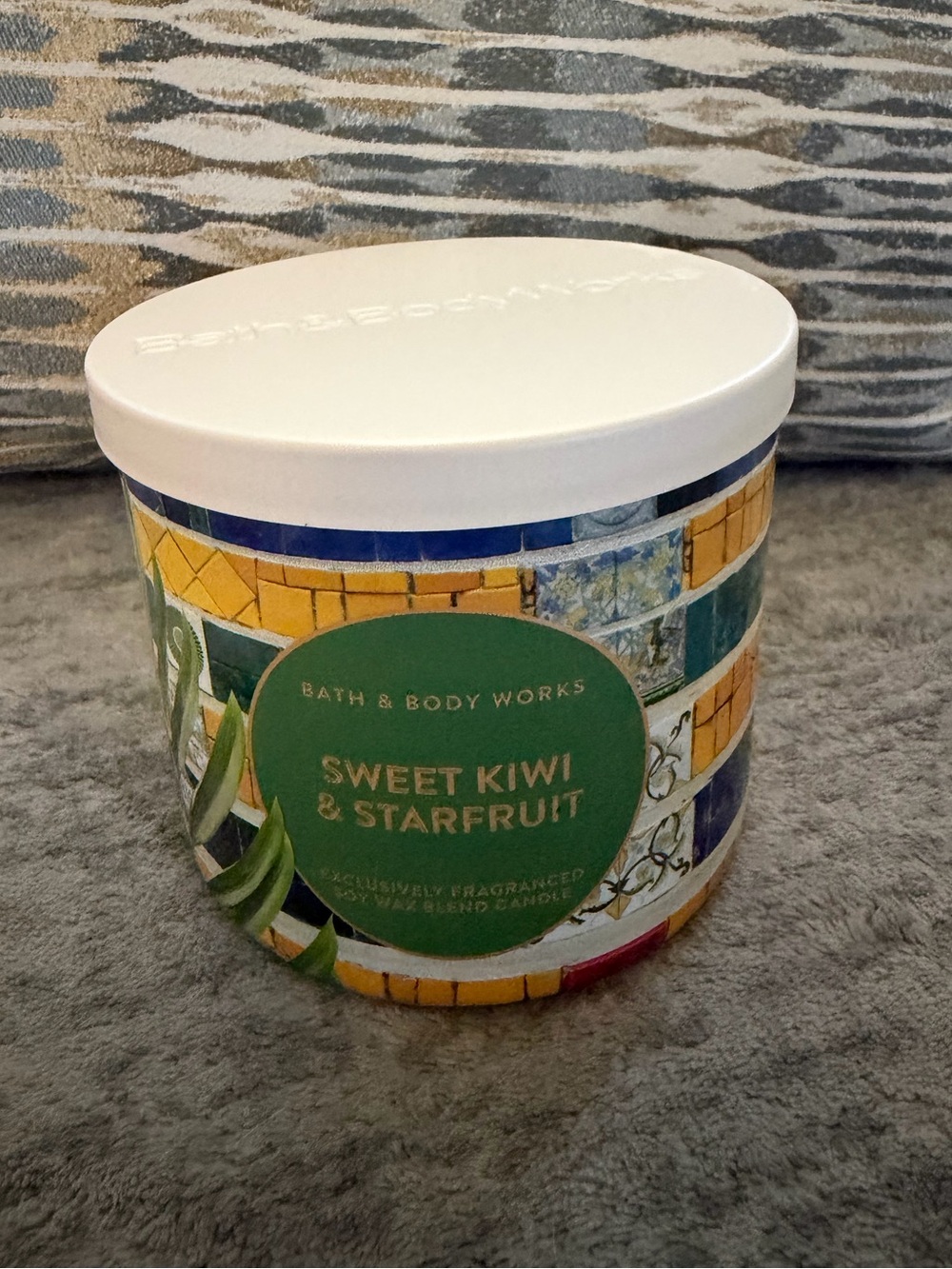 Sweet Kiwi and Starfruit Bath and Body Works 3 Wick Candle